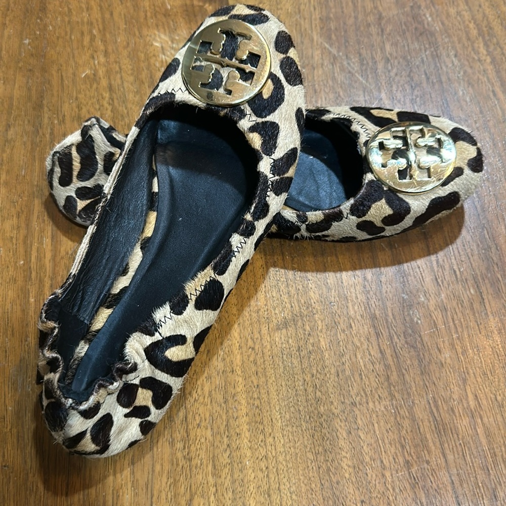 Tory Burch Reva Animal Print Leopard Fur Ballet Flats size 8